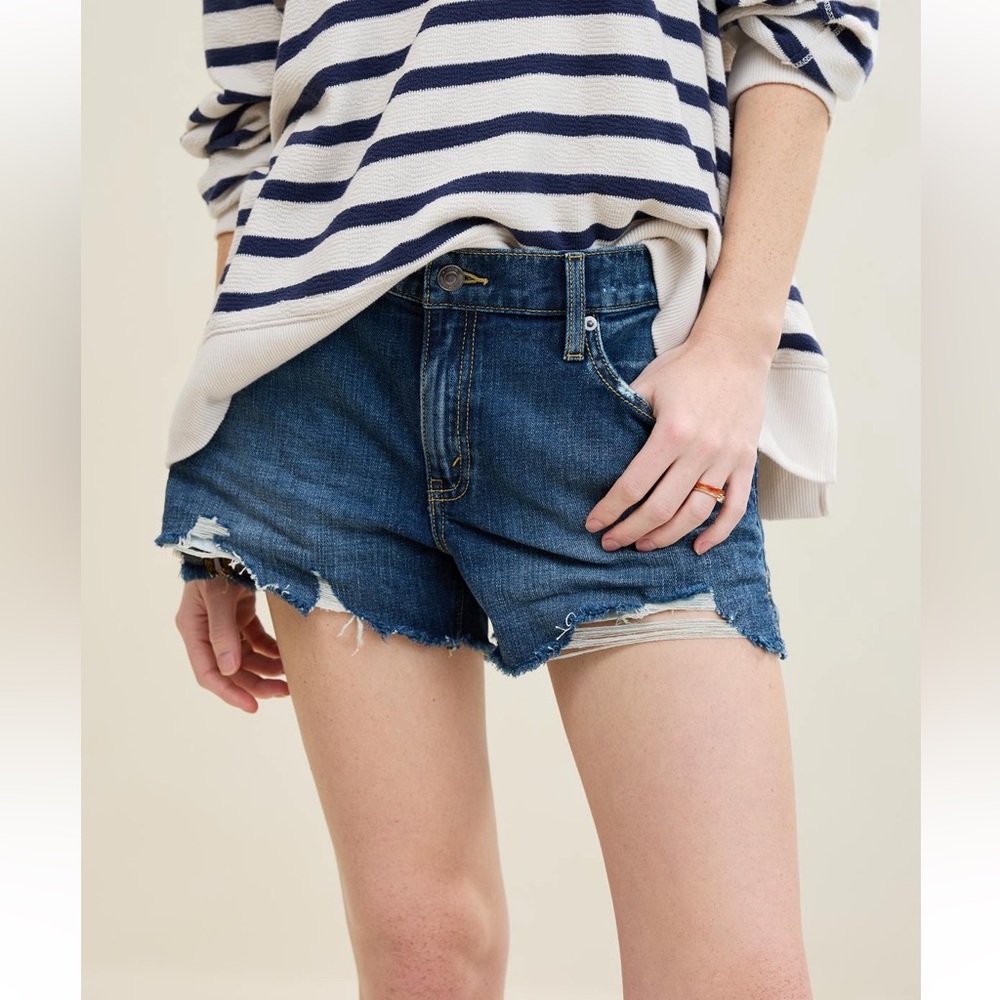 Aerie dreamy denim distressed shorts in rocky blue M 3” inseam